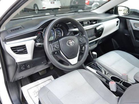 Used 2015 Toyota Corolla LE FWD image 14