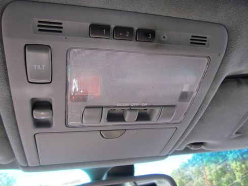 Used 2004 Lexus LS 430 RWD image 31