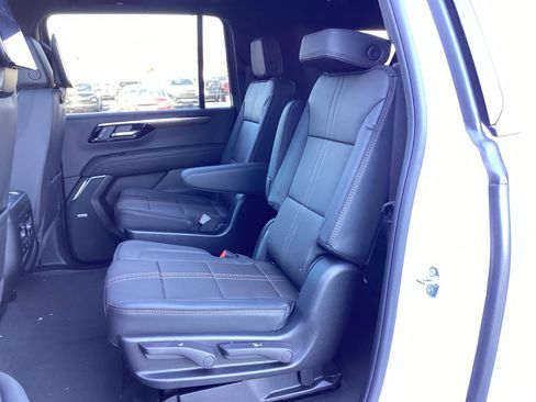 New 2026 Chevrolet Suburban High Country AWD/4WD image 14