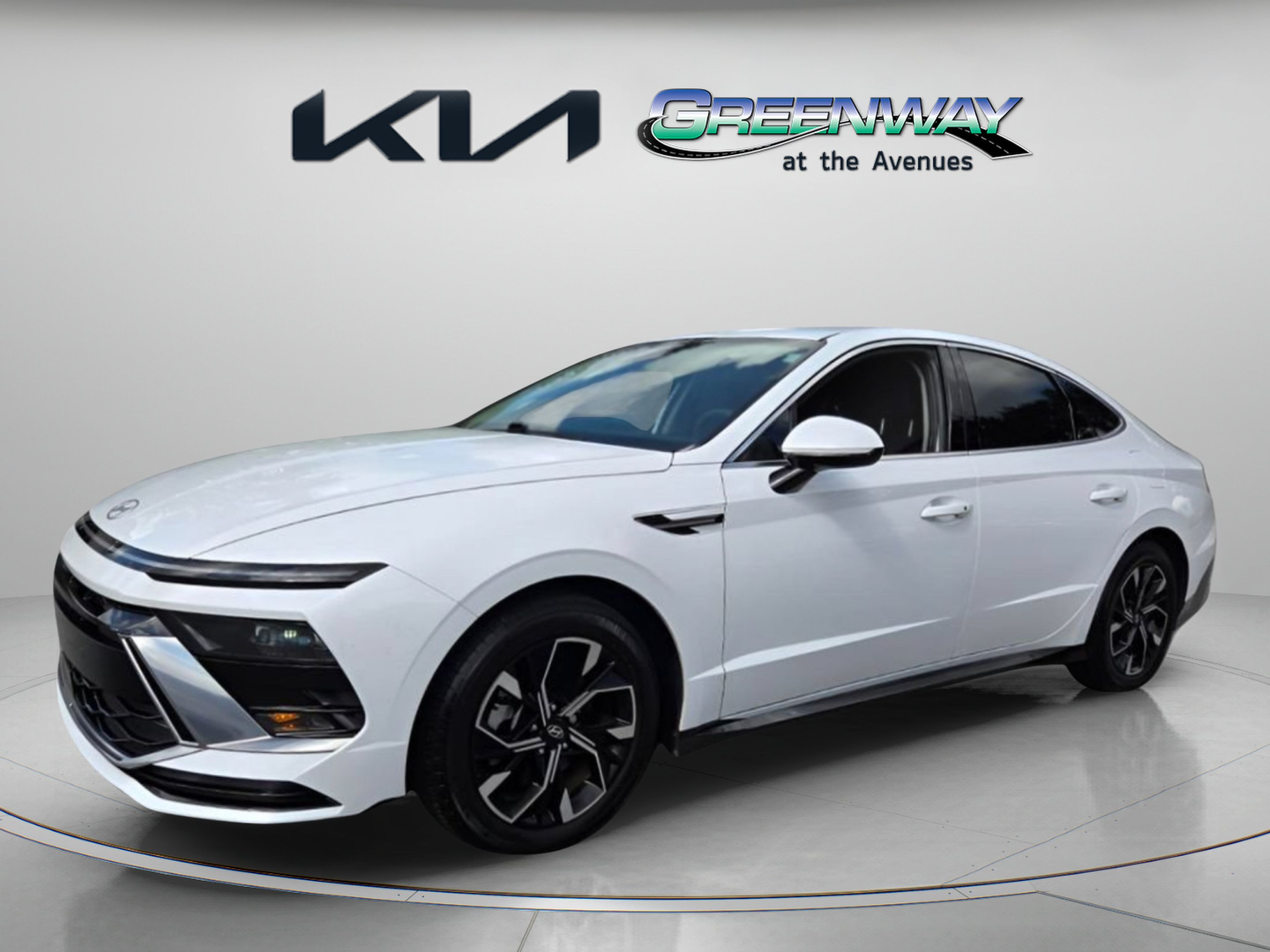 Used 2024 Hyundai Sonata SEL FWD image 3