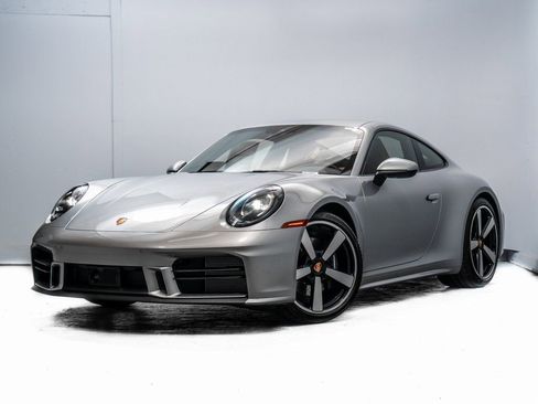 Used 2026 Porsche 911 Carrera RWD image 18