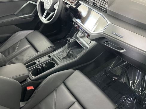 Used 2025 Audi Q3 2.0T Premium image 15