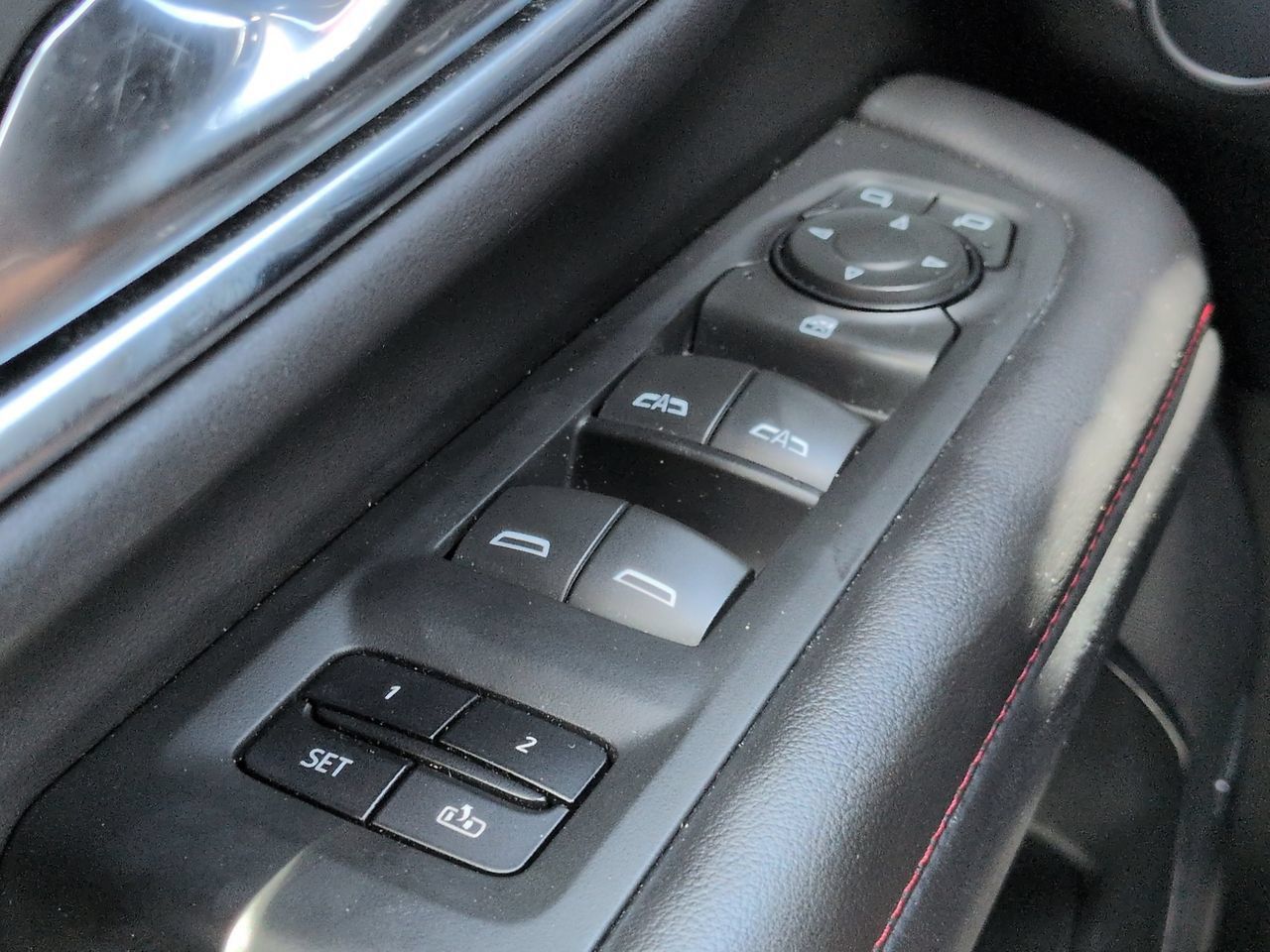 Used 2021 Chevrolet Suburban RST RWD image 25