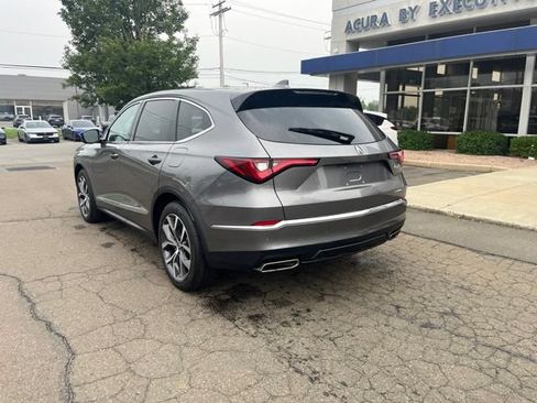 Used 2023 Acura MDX SH-AWD w/ Technology Package image 9