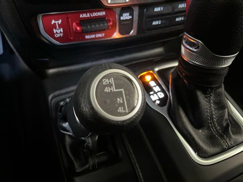 Used 2025 Jeep Wrangler Unlimited Sport AWD/4WD image 43