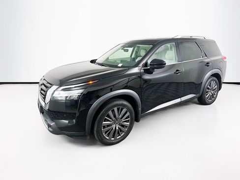 Used 2023 Nissan Pathfinder SL w/ SL Premium Package AWD/4WD image 3