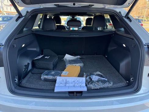 New 2026 Volkswagen Atlas Cross Sport SEL R-Line image 18