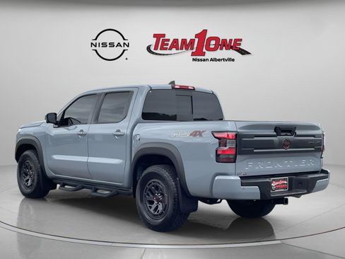 Used 2025 Nissan Frontier PRO-4X w/ Pro Convenience Package AWD/4WD image 5