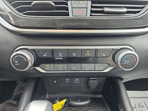 Used 2023 Nissan Altima 2.5 SR w/ SR Premium Package AWD/4WD image 29