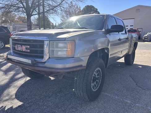 Used 2008 GMC Sierra 1500 SL image 2