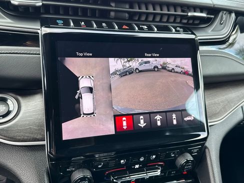 Used 2022 Jeep Grand Cherokee Limited 4xe w/ Luxury Tech Group II AWD/4WD image 30