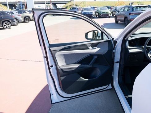 New 2026 Volkswagen Tiguan S image 10