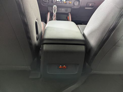 Used 2023 Nissan Frontier PRO-4X w/ Tow Package AWD/4WD image 13