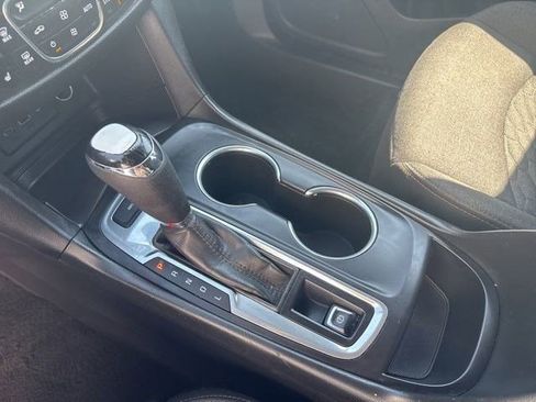 Used 2020 Chevrolet Equinox LT image 27