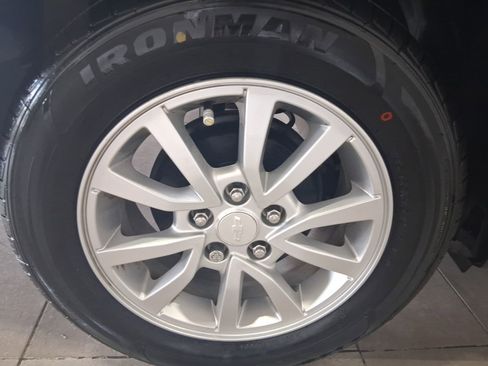 Used 2020 Chevrolet Sonic LT FWD image 13