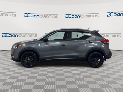 Used 2020 Nissan Kicks SR image 5