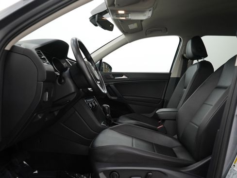 Used 2019 Volkswagen Tiguan SE AWD/4WD image 21