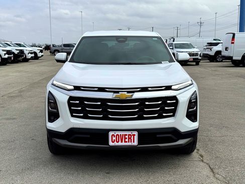 Used 2025 Chevrolet Equinox LT w/ Safety and Technology Package image 3