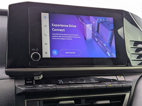 Certified 2025 Toyota Camry SE image 10