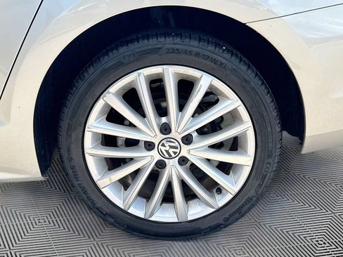 Used 2013 Volkswagen Jetta SEL FWD image 26