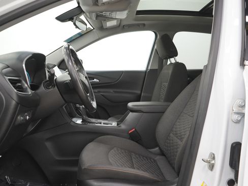 Used 2019 Chevrolet Equinox LT w/ Sun & Navigation Package image 23