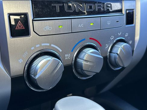Used 2018 Toyota Tundra SR5 w/ SR5 Upgrade Package RWD image 30