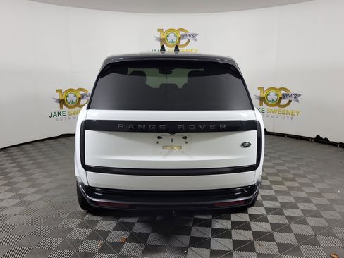 Used 2023 Land Rover Range Rover SE AWD/4WD image 3
