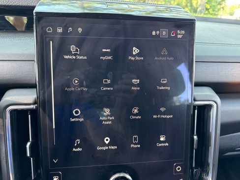 Used 2025 GMC Yukon Denali AWD/4WD image 40