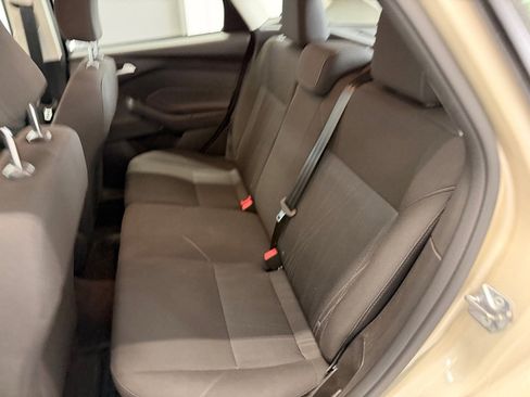 Used 2017 Ford Focus SE image 12