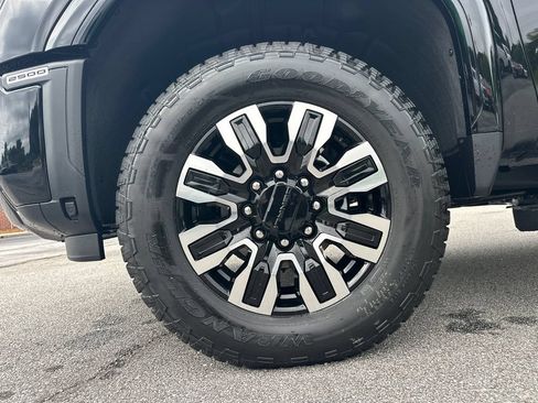 New 2026 GMC Sierra 2500 Denali Ultimate AWD/4WD image 12