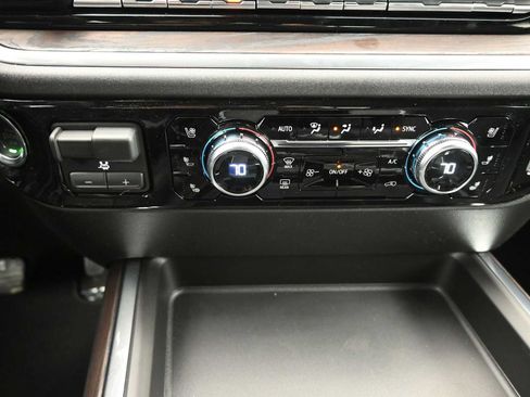 New 2026 GMC Sierra 2500 SLT w/ SLT Premium Package image 21