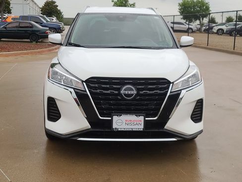 Certified 2024 Nissan Kicks SV FWD image 5