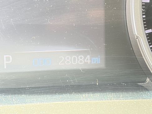 Used 2021 Toyota RAV4 XLE Premium AWD/4WD image 17