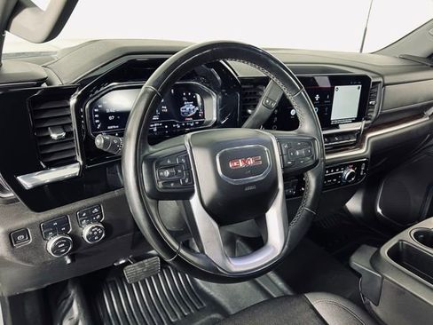 Used 2024 GMC Sierra 3500 SLE w/ SLE Convenience Package image 10