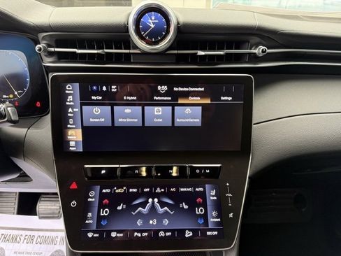 Certified 2023 Maserati Grecale Modena image 19