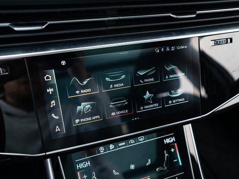 Used 2023 Audi Q7 2.0T Premium w/ Convenience Package image 24