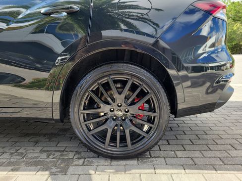 Used 2022 Maserati Levante GT AWD/4WD image 8