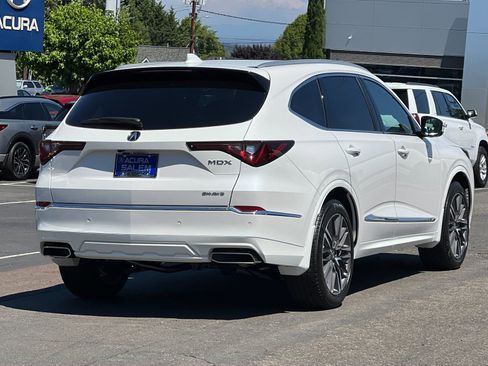 Used 2026 Acura MDX w/ Advance Package image 3