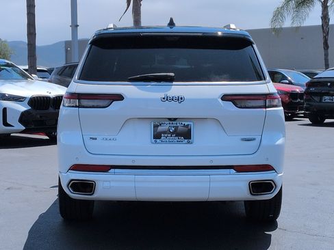 Used 2023 Jeep Grand Cherokee L Summit AWD/4WD image 8