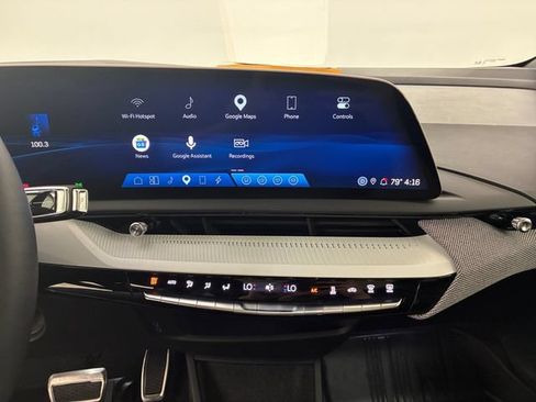 Certified 2025 Cadillac Optiq Luxury 2 w/ LPO, Floor Liner Package AWD/4WD image 26