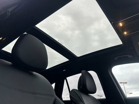 Used 2025 Mercedes-Benz GLC 300 image 20