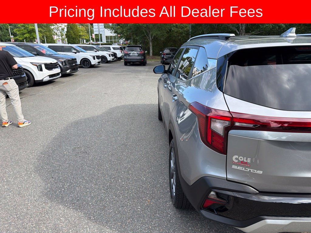 Used 2024 Kia Seltos S FWD image 4