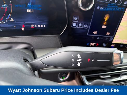 Used 2025 Chevrolet Traverse LT AWD/4WD image 26