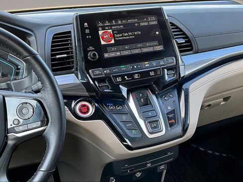 Used 2024 Honda Odyssey Elite image 9