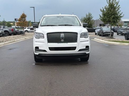 Used 2024 Lincoln Navigator Reserve AWD/4WD image 1