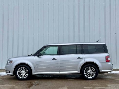Certified 2019 Ford Flex SEL image 2