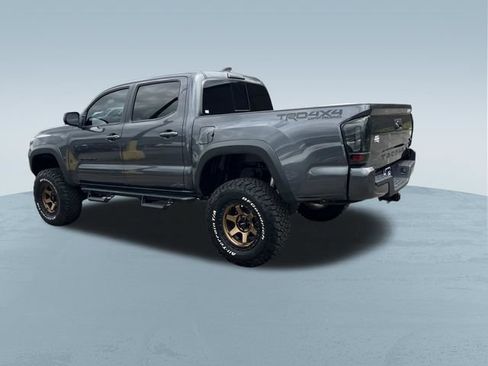 Used 2023 Toyota Tacoma TRD Off-Road w/ Technology Package AWD/4WD image 8