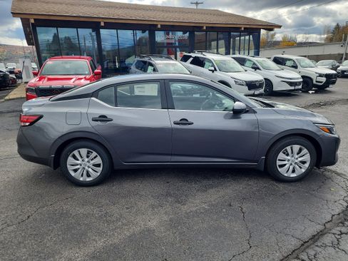New 2025 Nissan Sentra S image 9