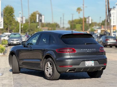 Used 2018 Porsche Macan AWD/4WD image 2