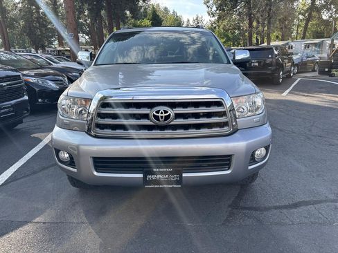 Used 2017 Toyota Sequoia Limited w/ Safety & Convenience Package AWD/4WD image 7